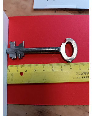 Kromer Protector Doppelbart Schlüssel schrägem Einschnitt, geradem Einschnitt, und Quernut 